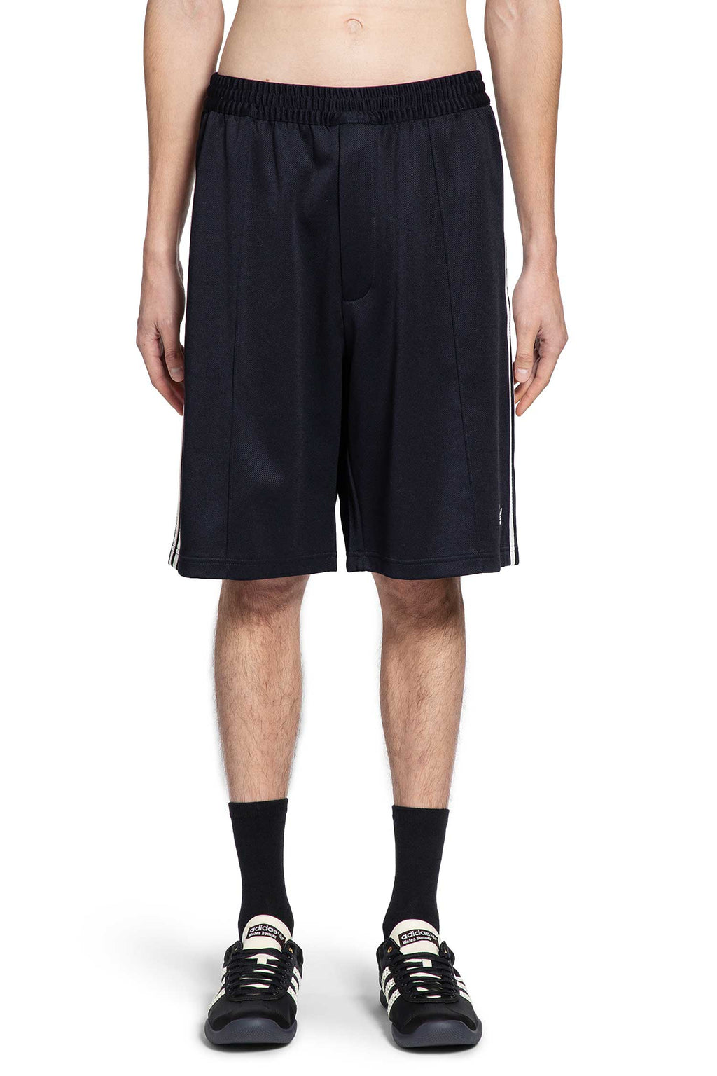 Оригінальна Wales Bonner Collaboration Twill Shorts Adidas – вид ззаду