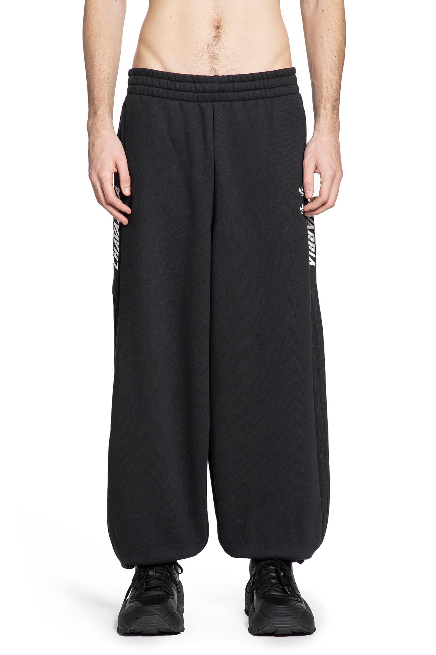 Chavarria Heavyweight Sweatpants Adidas – Гарантія оригінальності – вид ззаду - ADIDAS