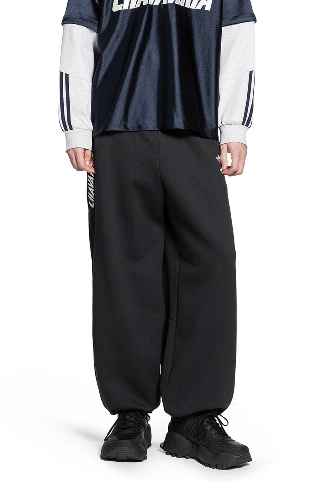 Chavarria Heavyweight Sweatpants Adidas – Гарантія оригінальності – боковий вид