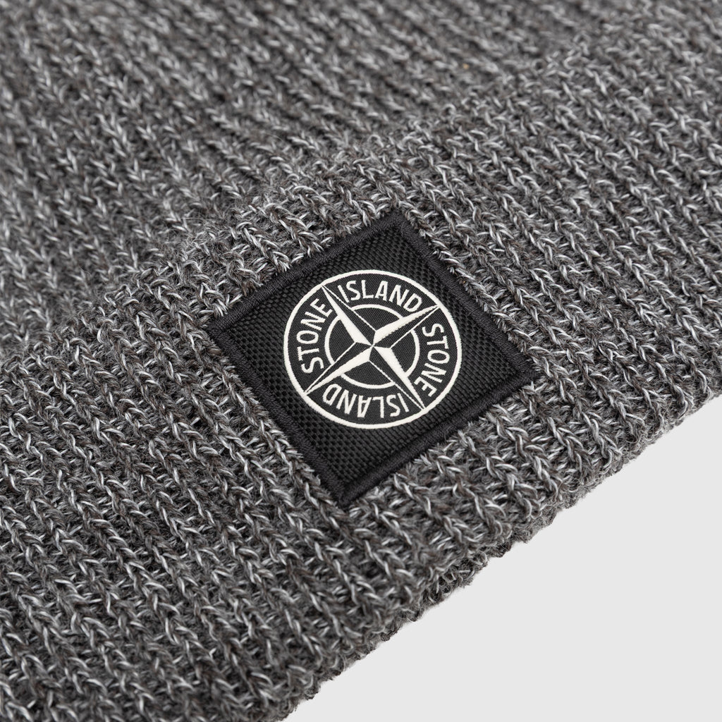 Оригінальна Knit Reflective Beanie Stone island – вид ззаду