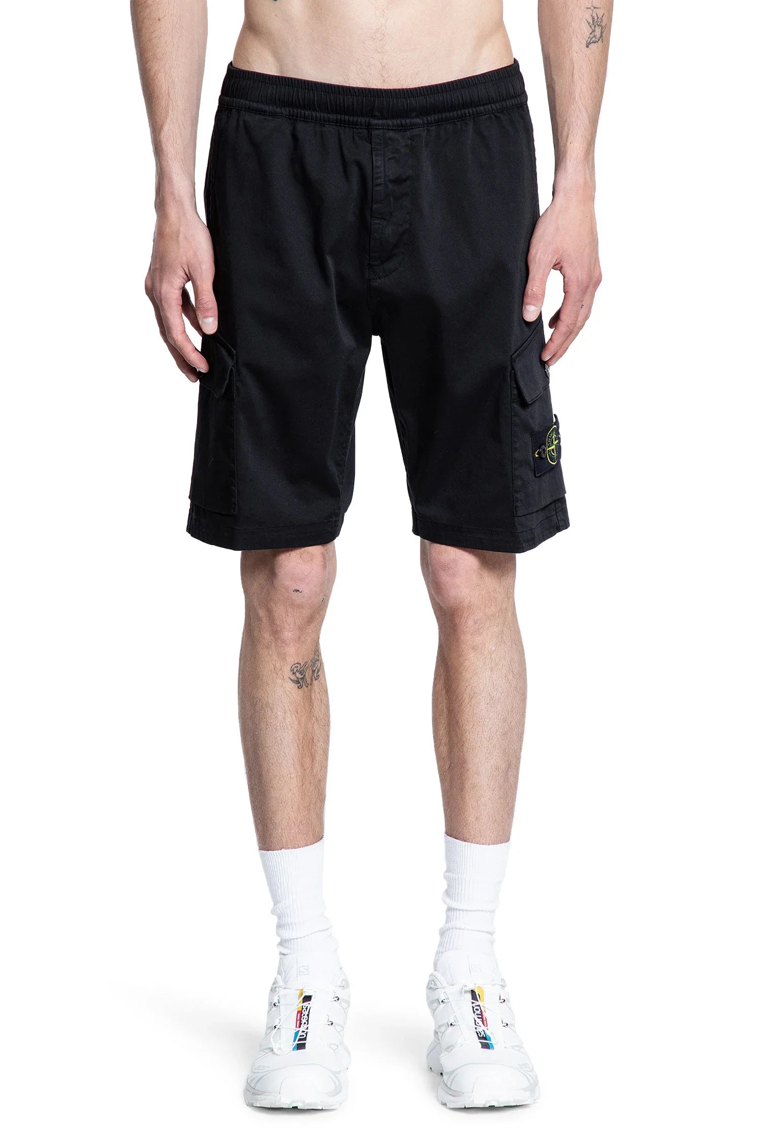 Оригінальна L100l03 Cargo Shorts Stone island – вид ззаду