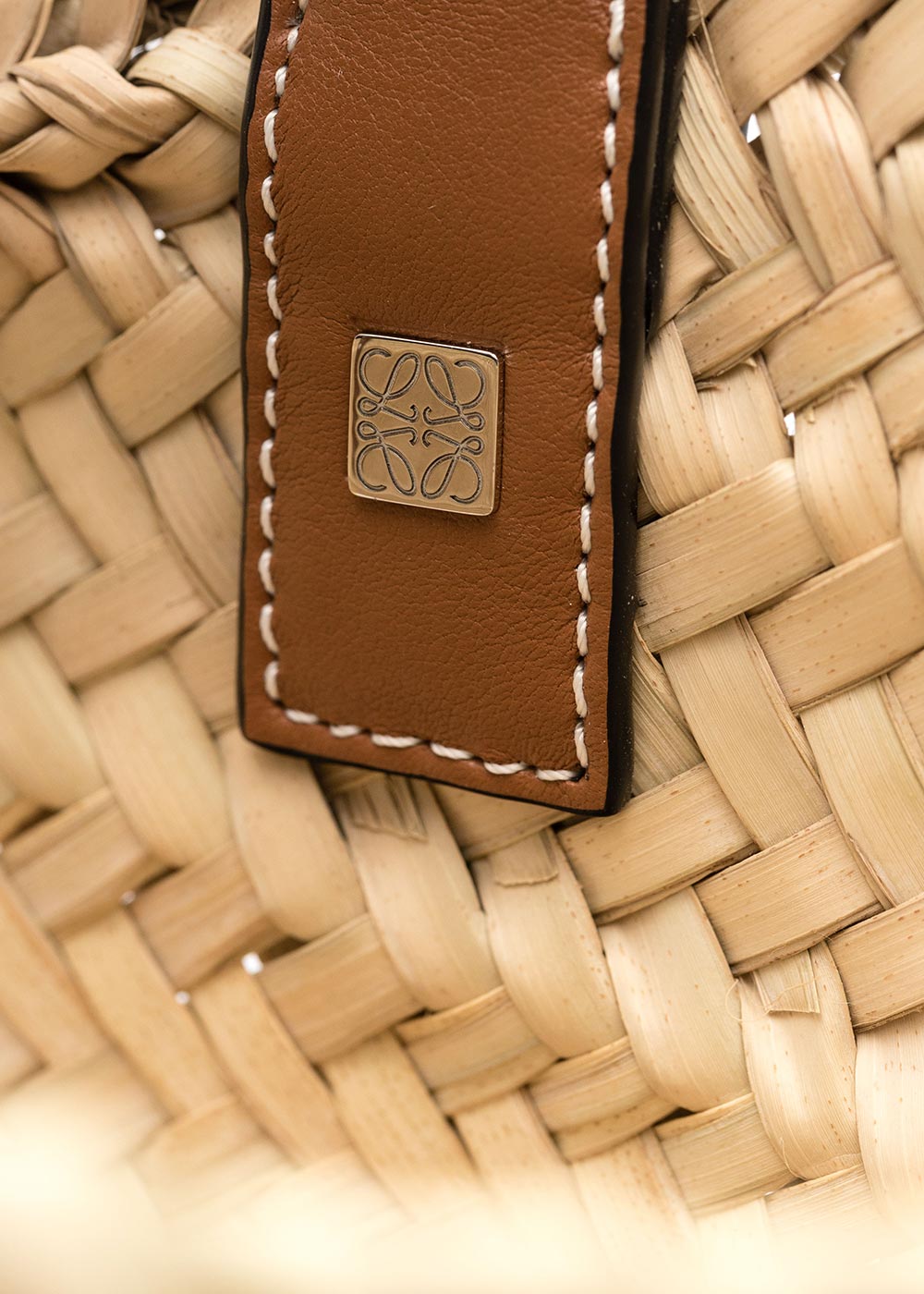 Оригінальна Natural & Tan Small Basket Bag Loewe – збільшений вид