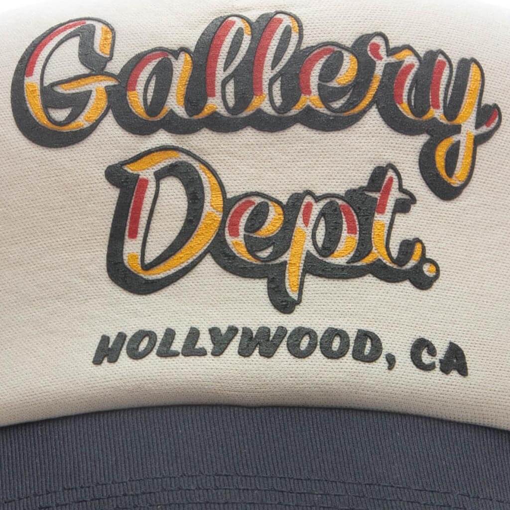 Оригінальна Local Hat Gallery department – детальний вид