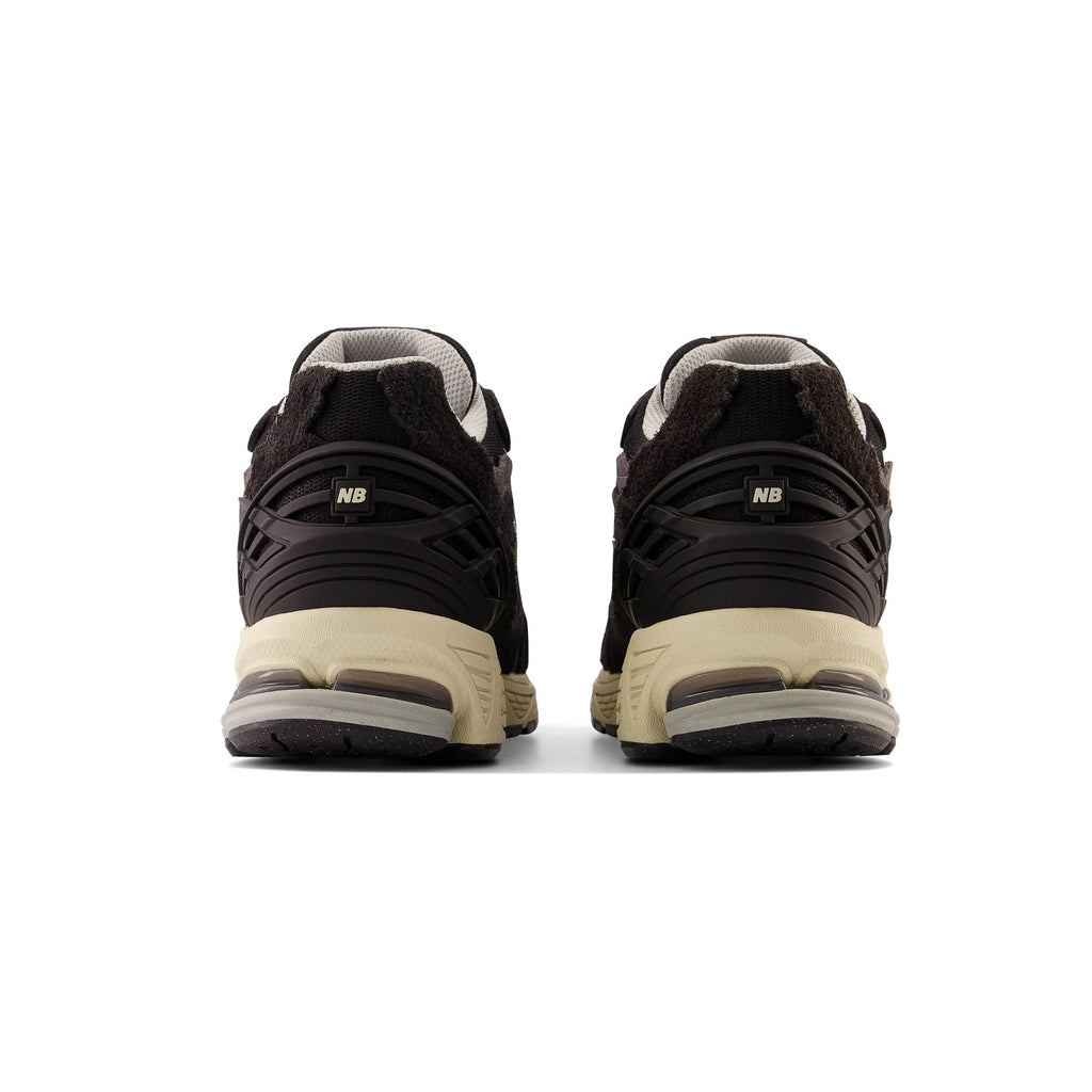Оригінальна 1906r Shoes Black New balance – вид ззаду
