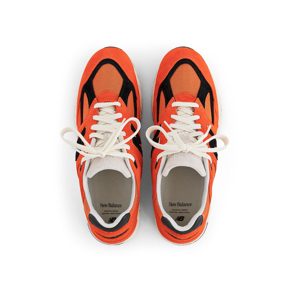 Оригінальна Mens Made In Usa 990v2 Shoes New balance – вид ззаду