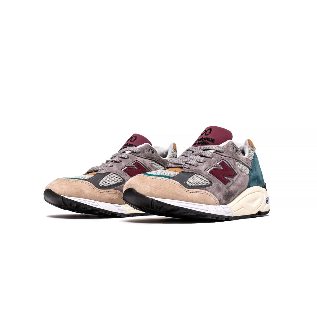 Mens Made Us 990v2 Shoes Grey New balance – Гарантія оригінальності – вид ззаду