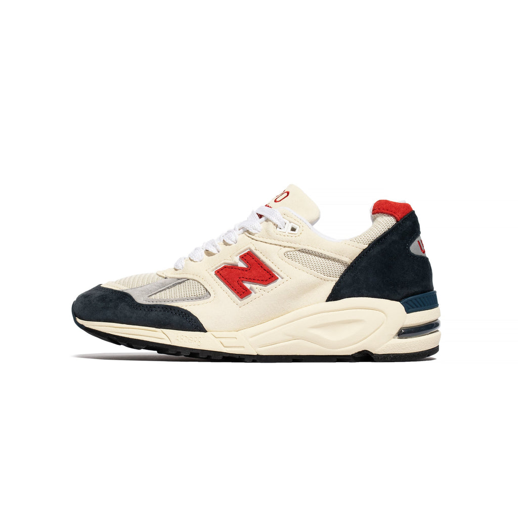 Оригінальна Mens Made In Usa 990v2 Shoes New balance – боковий вид