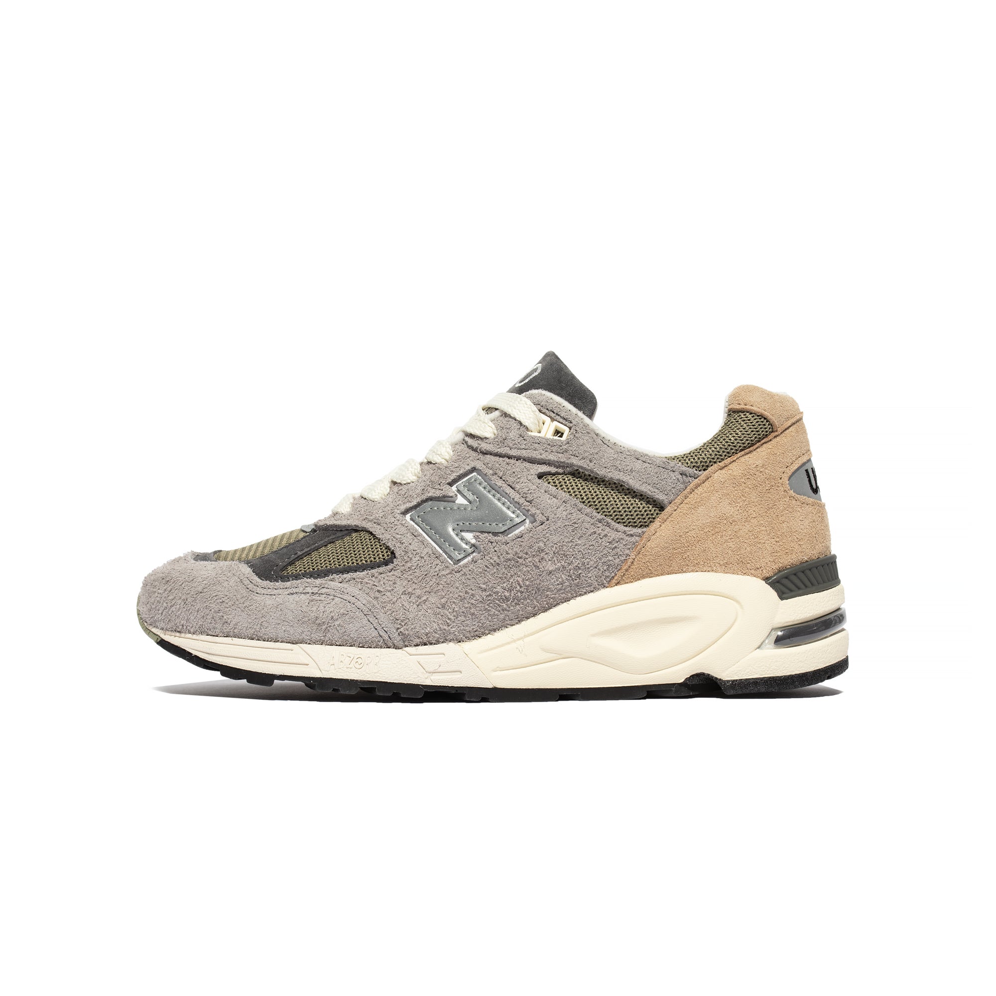 Оригінальна 990v2 Made By Teddy Shoes New balance – боковий вид