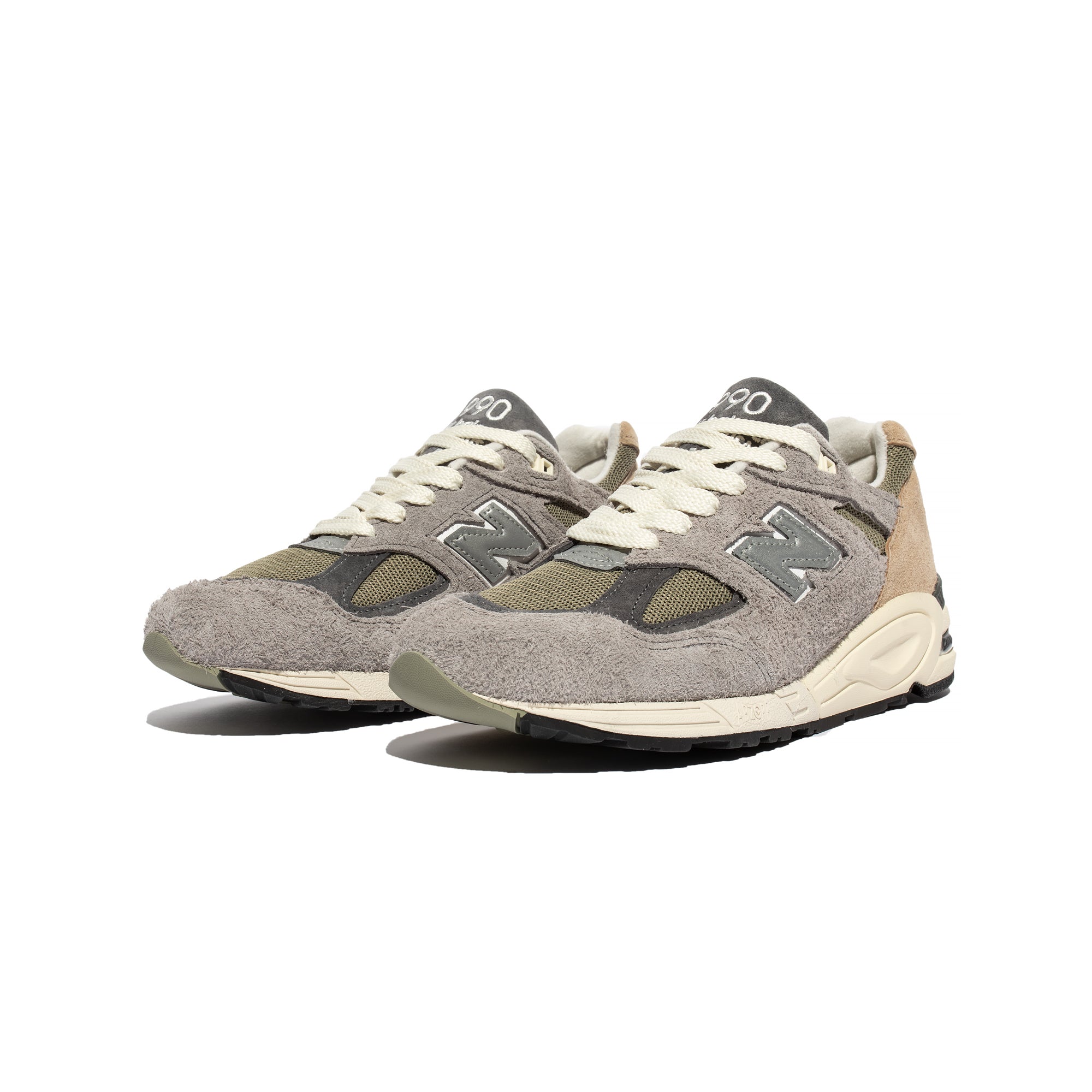 Оригінальна 990v2 Made By Teddy Shoes New balance – вид ззаду
