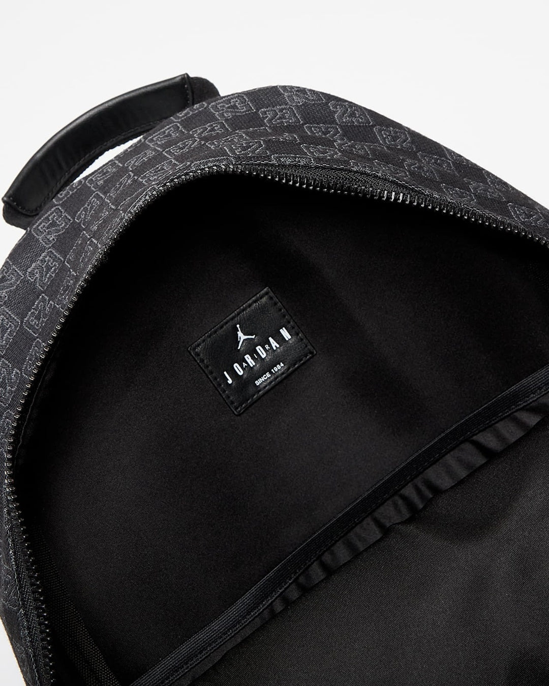 Monogram Jacquard Backpack Air jordan оригінал – Купити в Україні – збільшений вид - AIR JORDAN