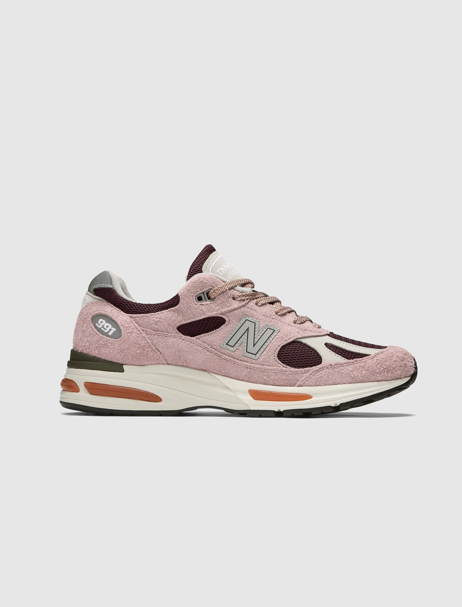 Оригінальна Made In Uk 991 V2 Deauville Mauve New balance – боковий вид