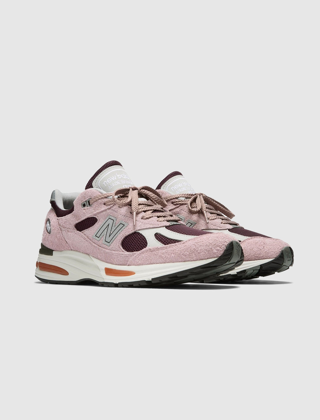 Оригінальна Made In Uk 991 V2 Deauville Mauve New balance – вид ззаду