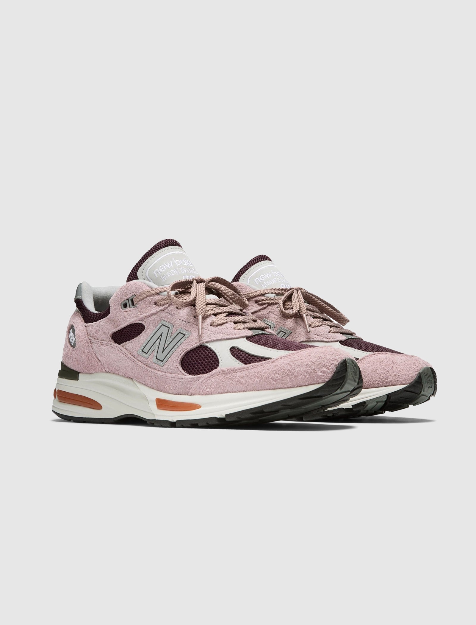 Оригінальна Made In Uk 991 V2 Deauville Mauve New balance – вид ззаду