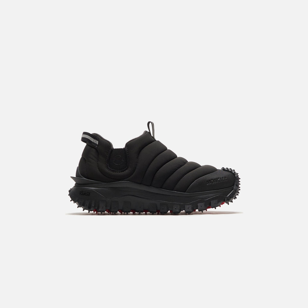 Оригінальна Apres Trail Low Top Sneakers Black Moncler – боковий вид
