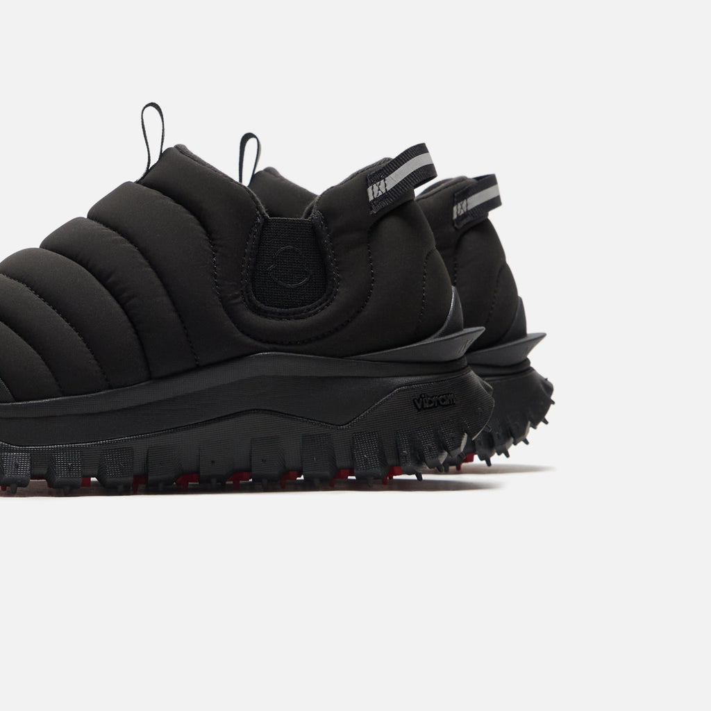 Оригінальна Apres Trail Low Top Sneakers Black Moncler – детальний вид