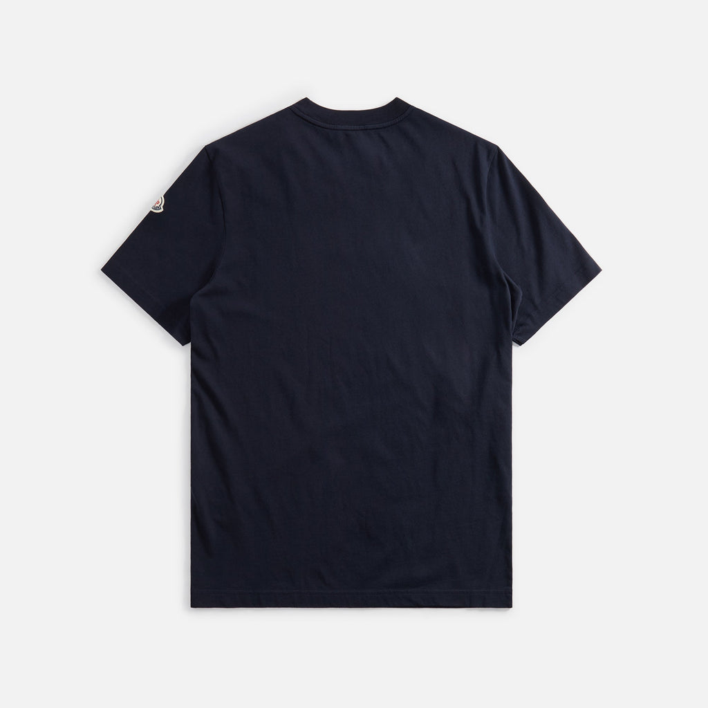 Оригінальна Tee Navy Moncler – вид ззаду