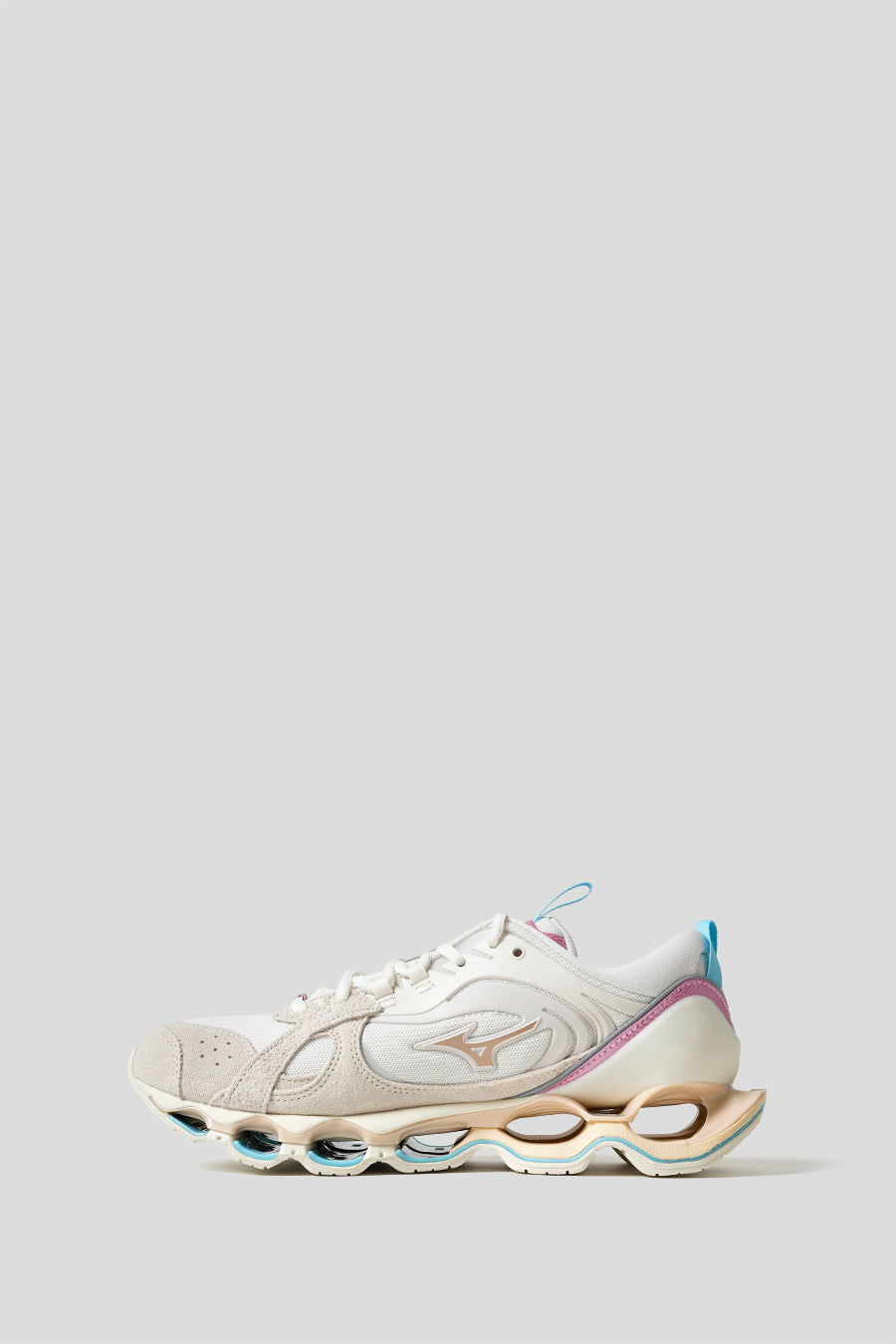 SNEAKERS WAVE PROPHECY B2 WHITE SAND, GOLD AND SKY BLUE MIZUNO оригінал – Купити в Україні – детальний вид