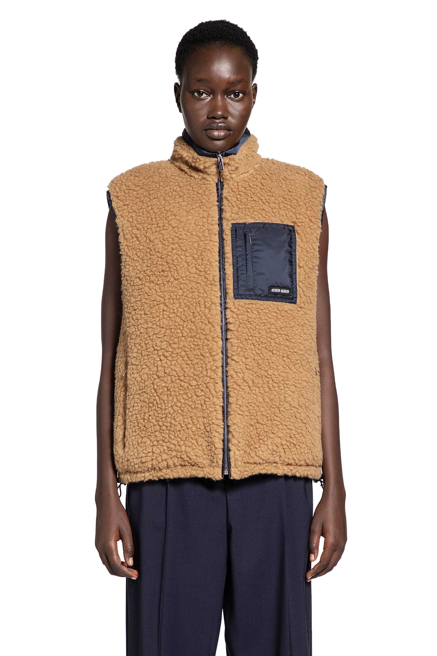 Оригінальна Technical Pongé Teddy Down Vest Miu miu – вид ззаду