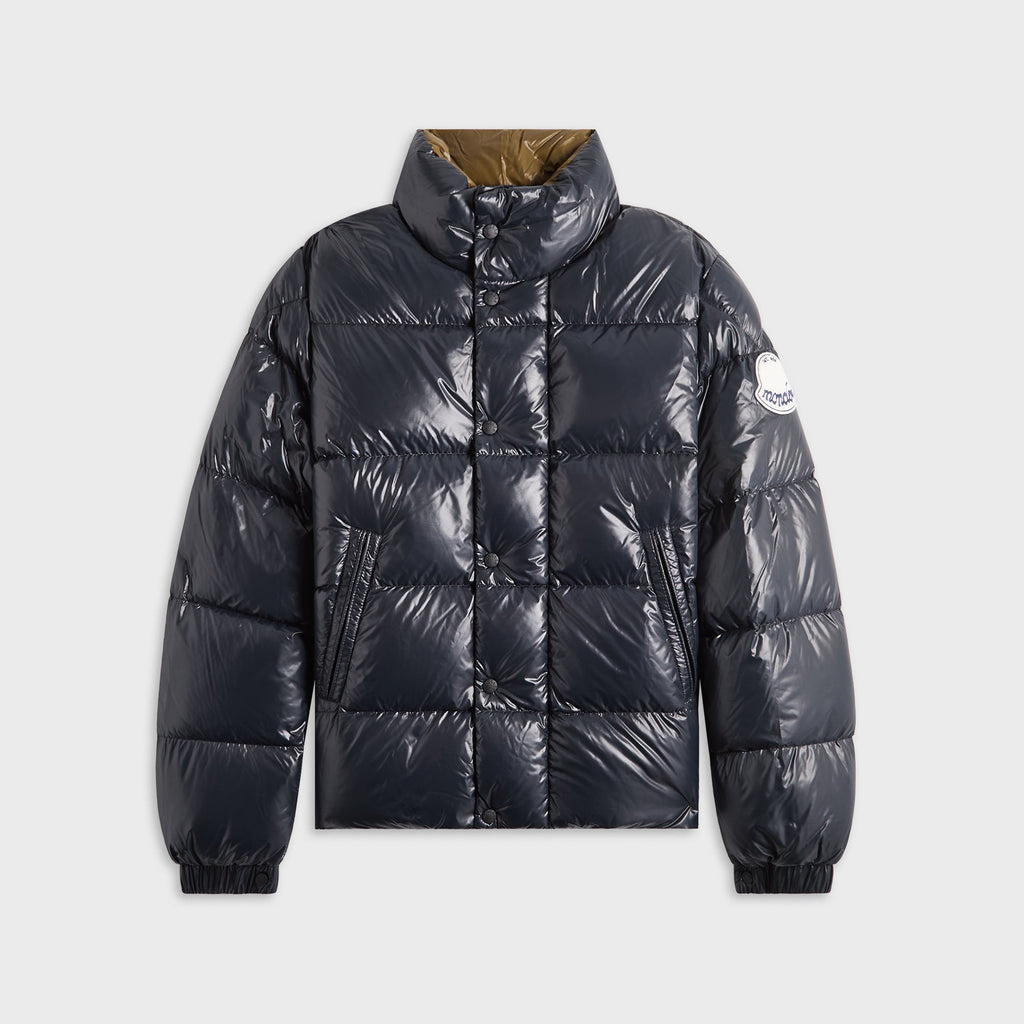 Moncler Outerwear оригінал | Швидка доставка Україна – боковий вид