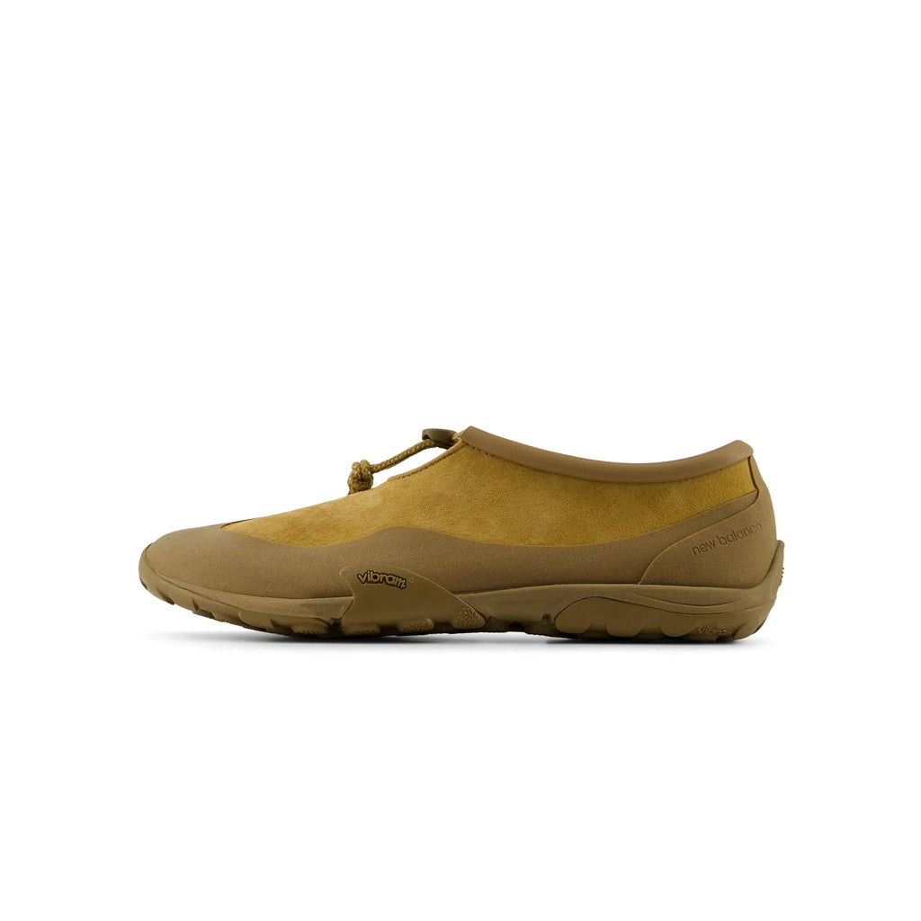 Mens Mt10t Shoes New balance – Гарантія оригінальності – боковий вид
