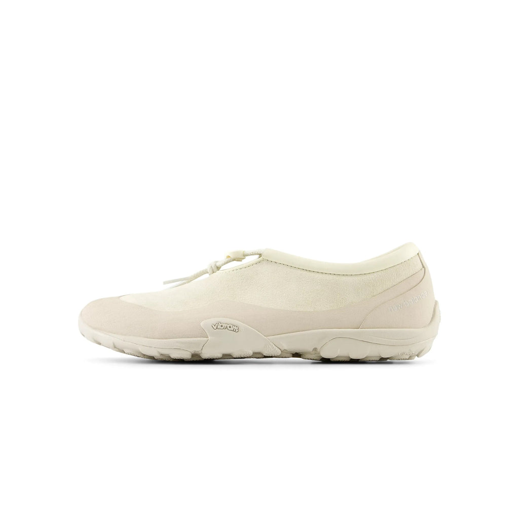 Оригінальна X Tokyo Design Studio Mens Shoes New balance – боковий вид
