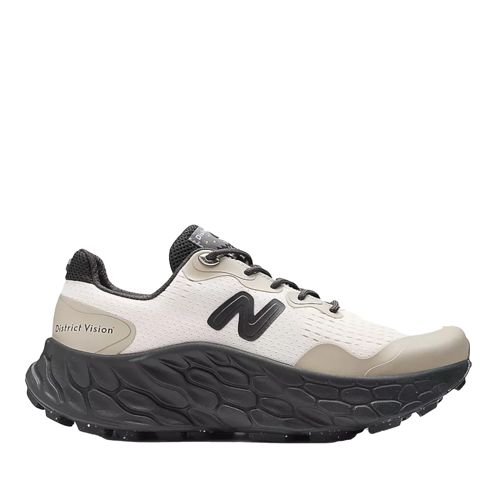 Mens District Vision Fresh Foam More Trail Sneakers New balance оригінал – Купити в Україні – боковий вид