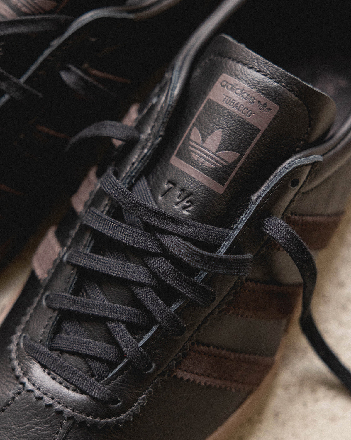 Оригінальна Tobacco Adidas – детальний вид - ADIDAS