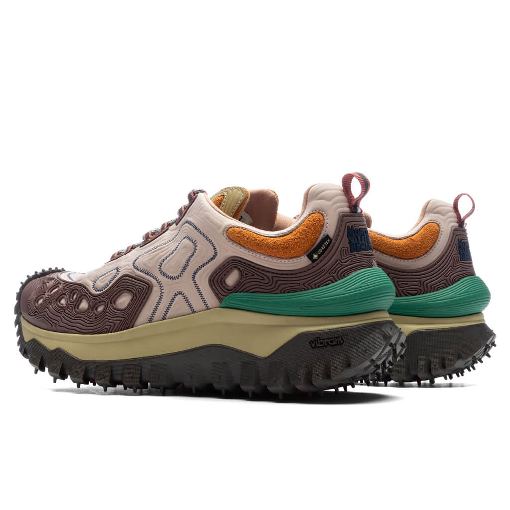 X Salehe Bembury Trailgrip Grain Sneakers Medium Pink Moncler оригінал – Купити в Україні – детальний вид