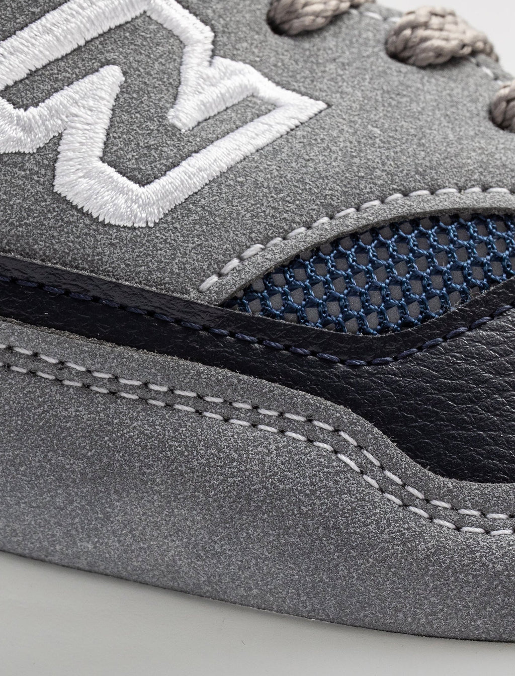 New balance Footwear оригінал | Швидка доставка Україна – вид ззаду