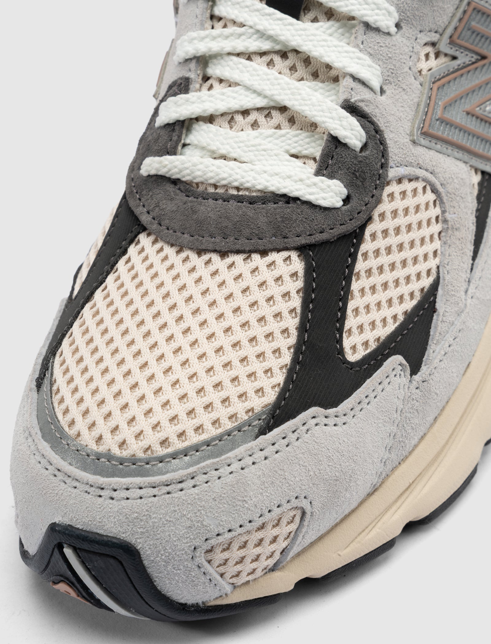 2010 Brighton Grey New balance оригінал – Купити в Україні – вид ззаду