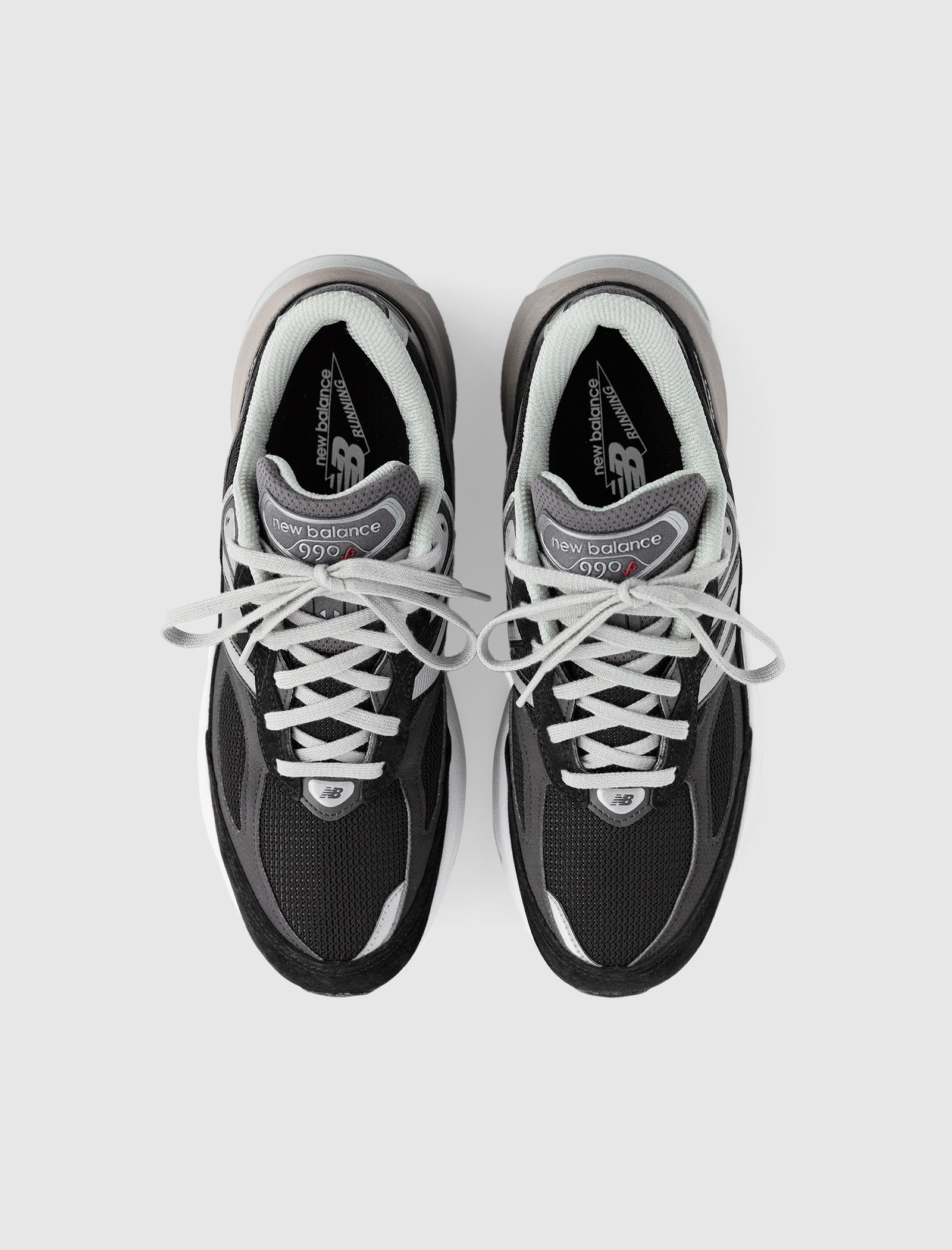 Оригінальна 990v6 Black New balance – детальний вид