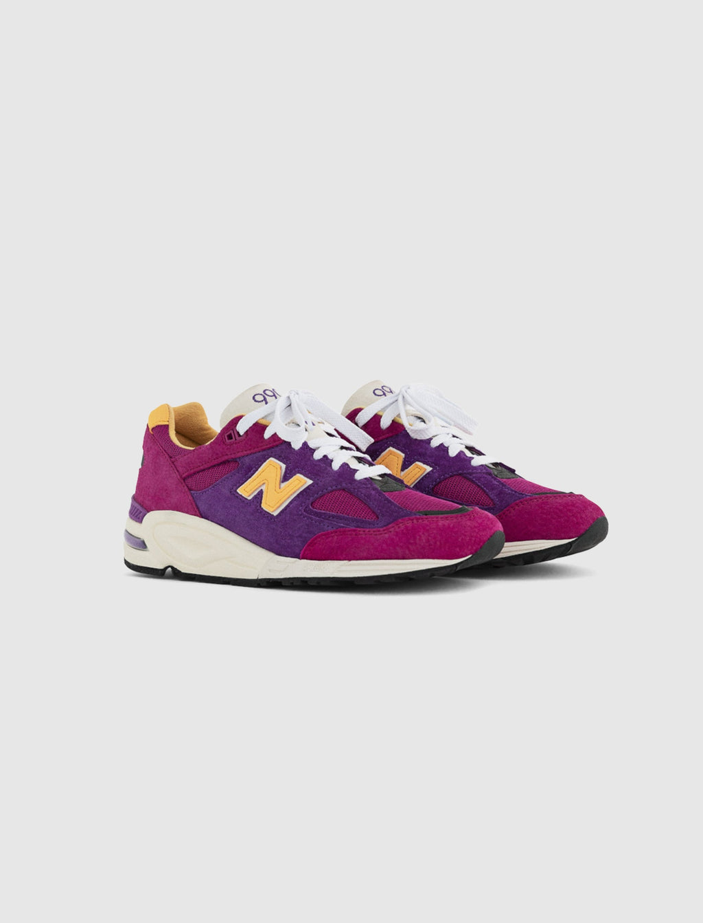 Оригінальна 990 V2 Made In Usa Pink New balance – вид ззаду