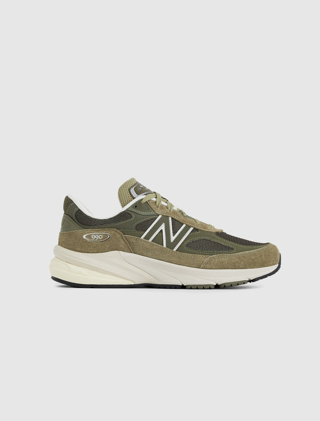 Оригінальна 990 V6 True Camo New balance – боковий вид