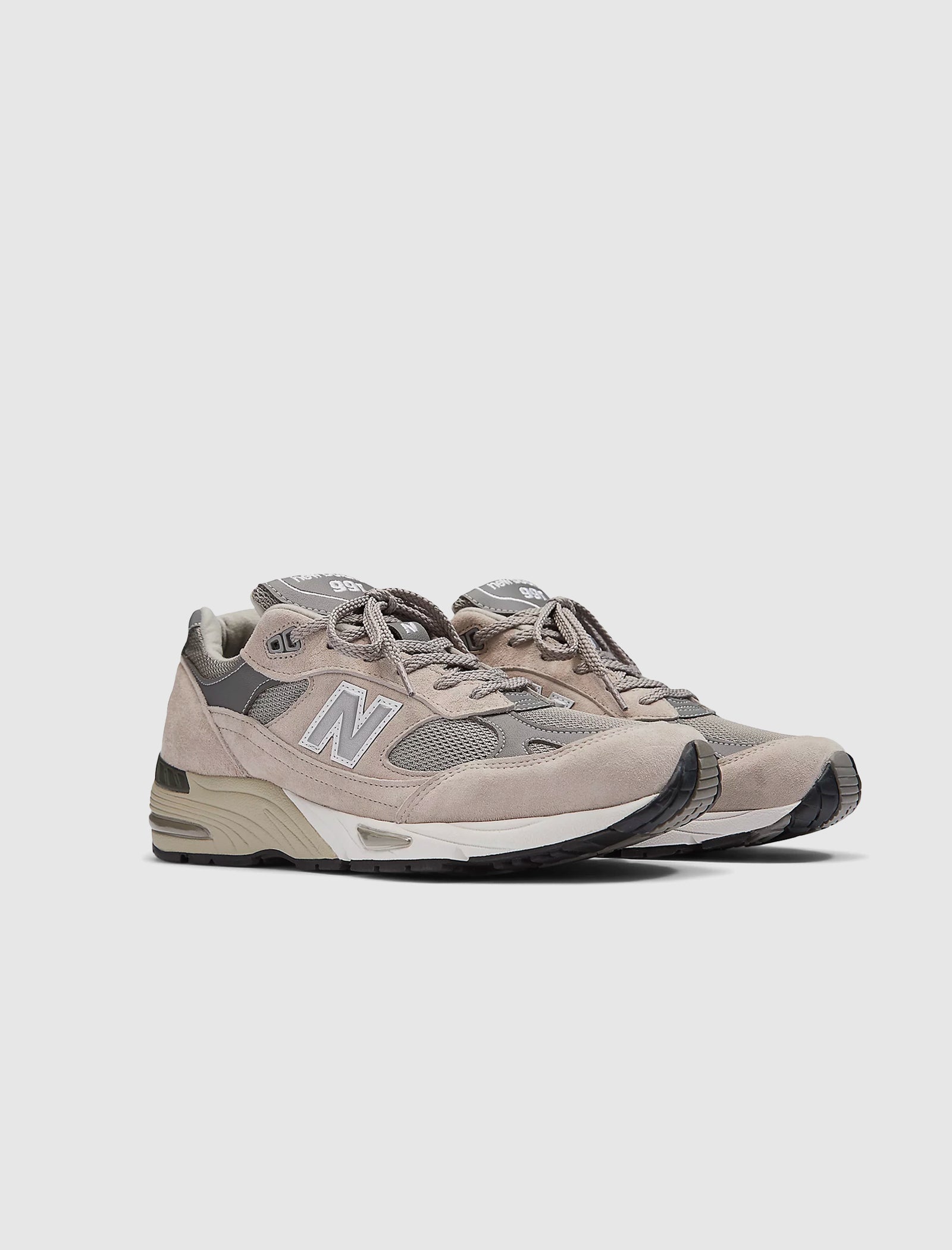 Оригінальна Womens Made In Uk 991v1 Grey New balance – вид ззаду