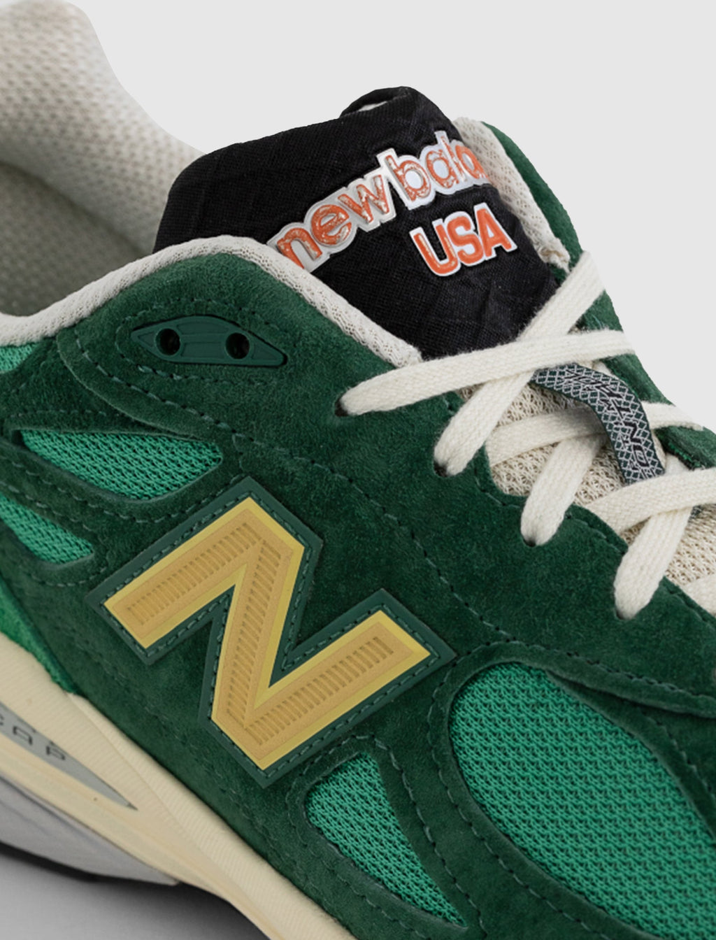 Оригінальна 990 V3 Made In Usa Green New balance – вид ззаду