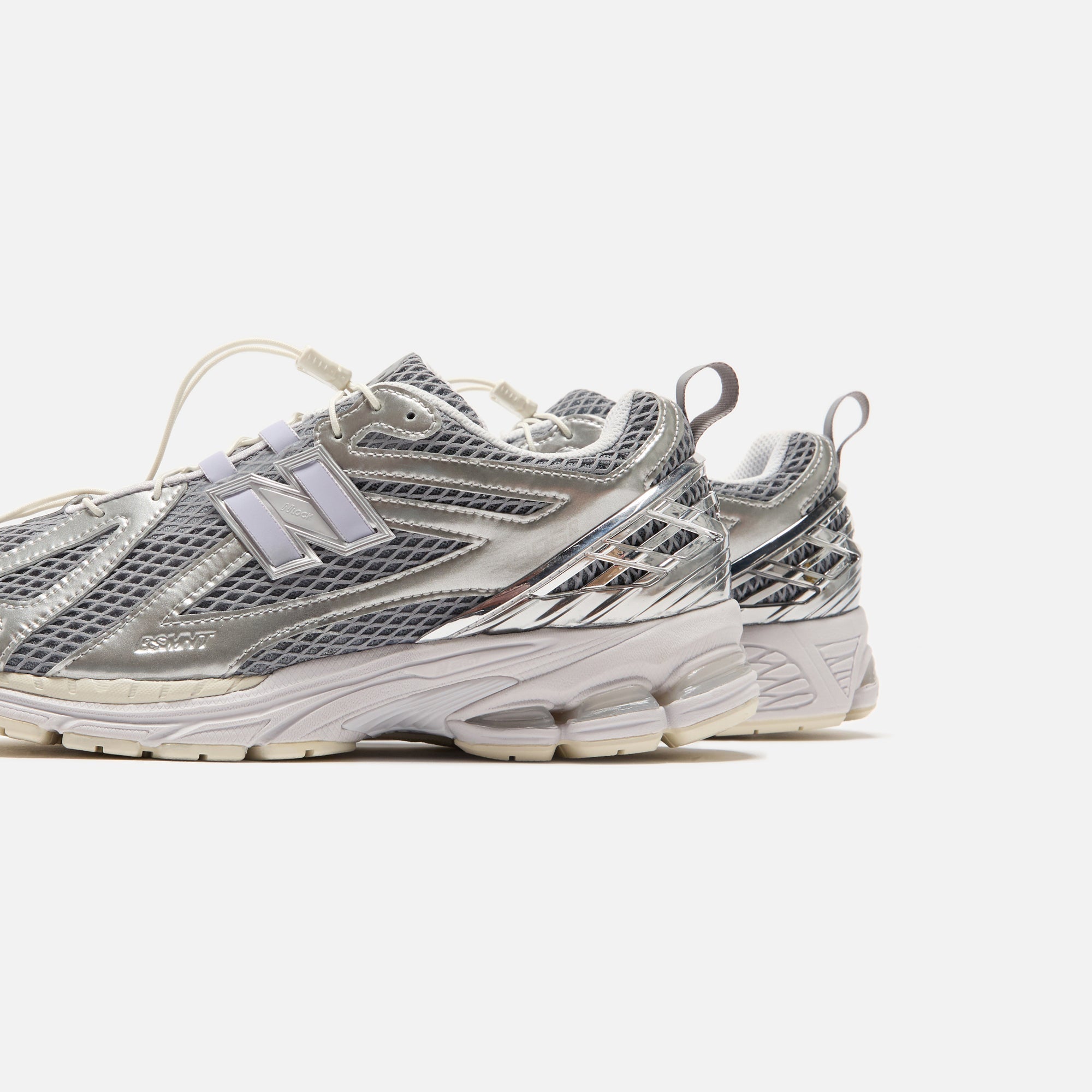 Оригінальна X The Basement 1906r Silver New balance – детальний вид