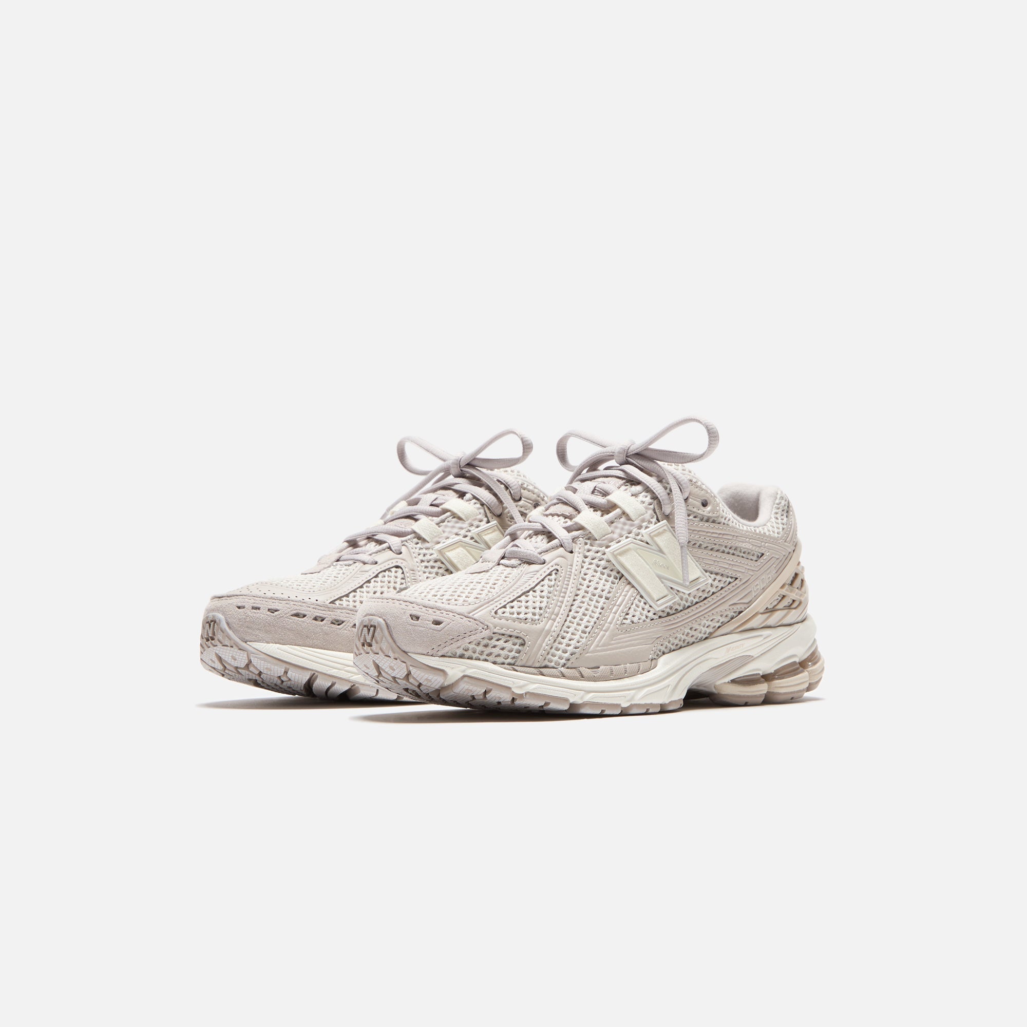 1906r Grey New balance оригінал – Купити в Україні – вид ззаду