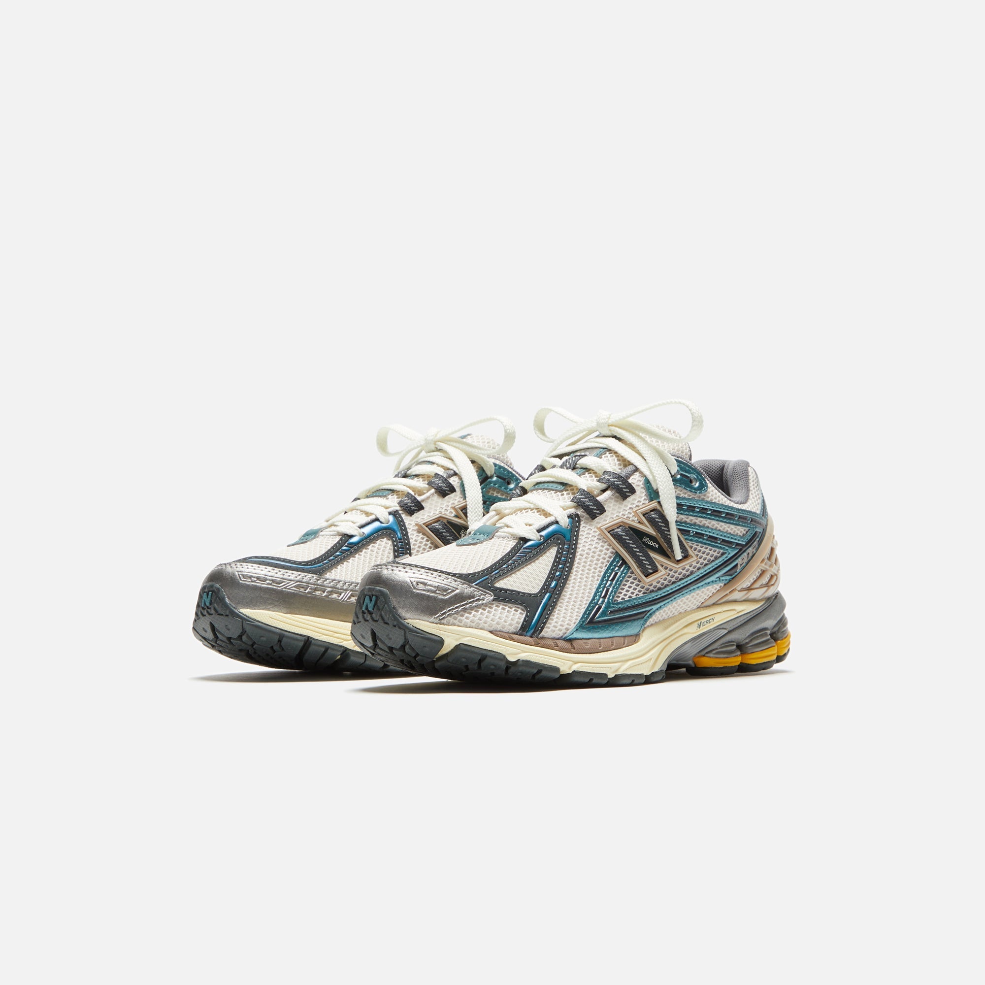 Оригінальна 1906r New Spruce New balance – вид ззаду