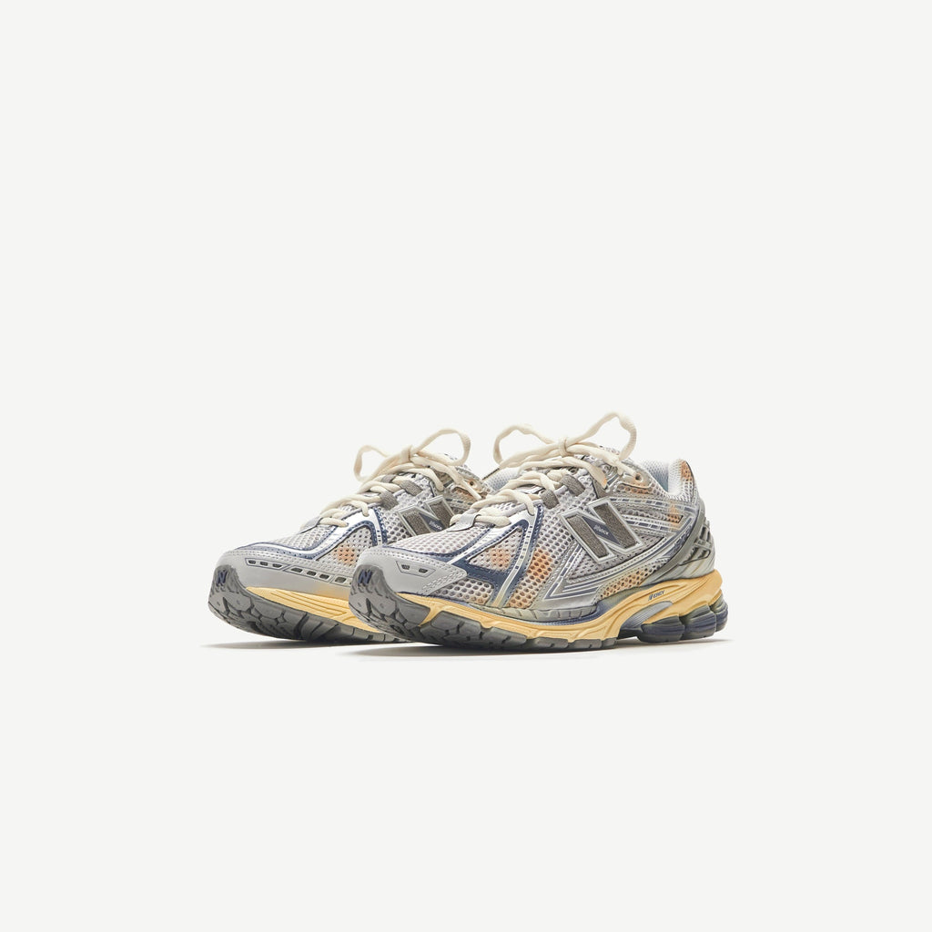 1906 Grey New balance оригінал – Купити в Україні – вид ззаду
