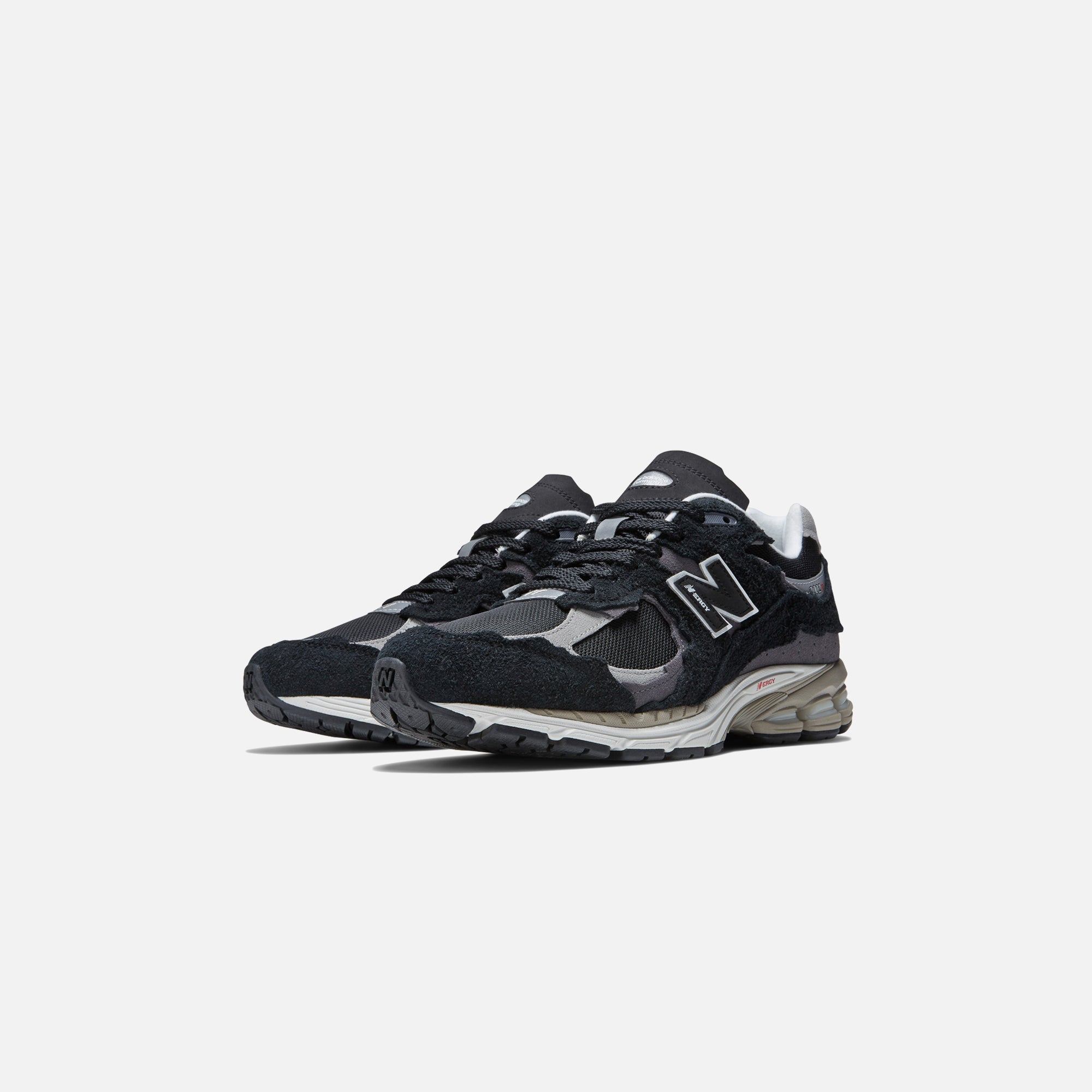 2002r Black New balance оригінал – Купити в Україні – вид ззаду
