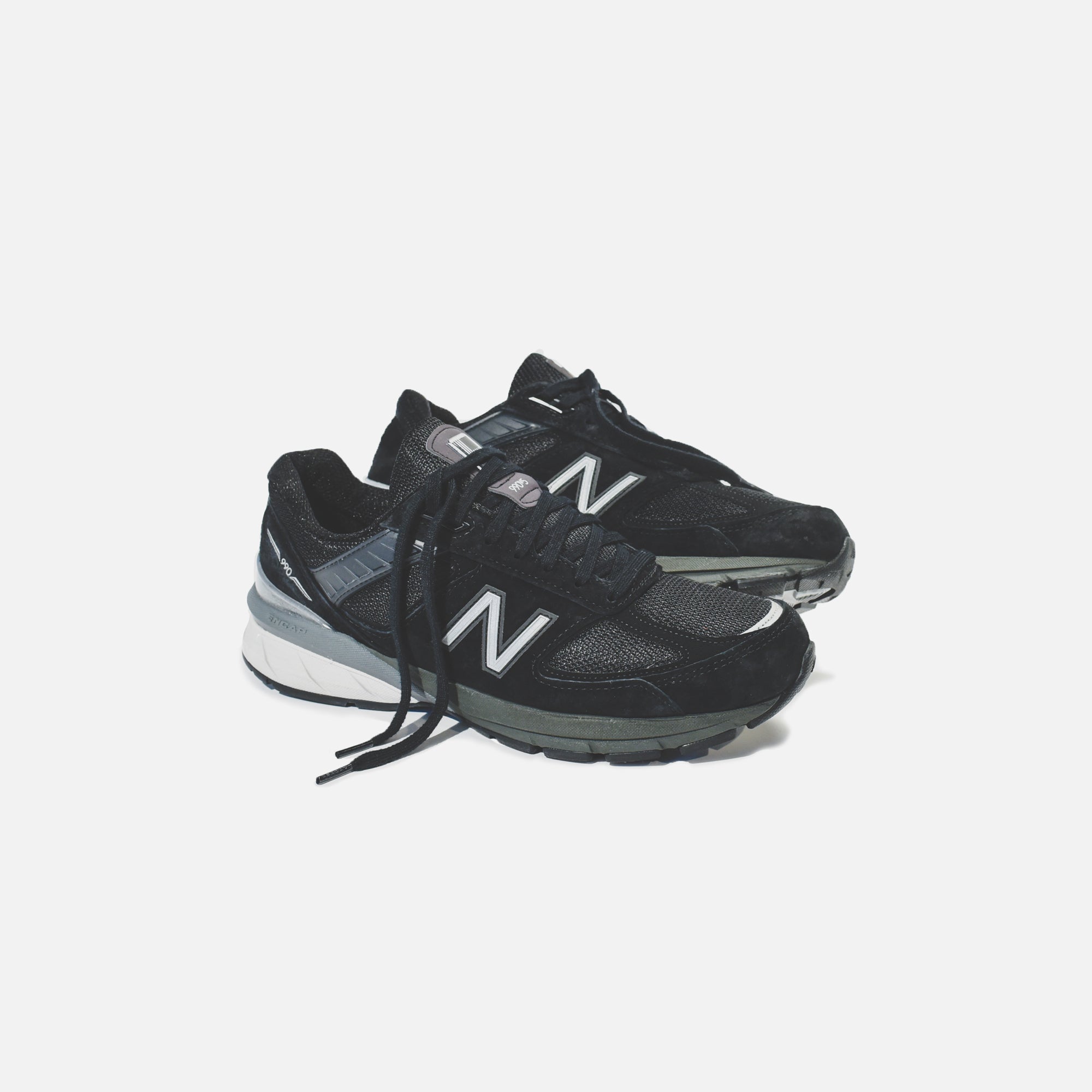 Made In Us 990v5 Black New balance оригінал – Купити в Україні – вид ззаду