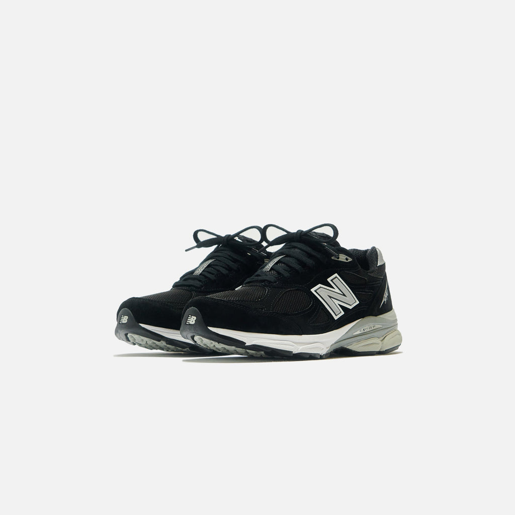 Оригінальна Made In Usa 990 Black New balance – вид ззаду