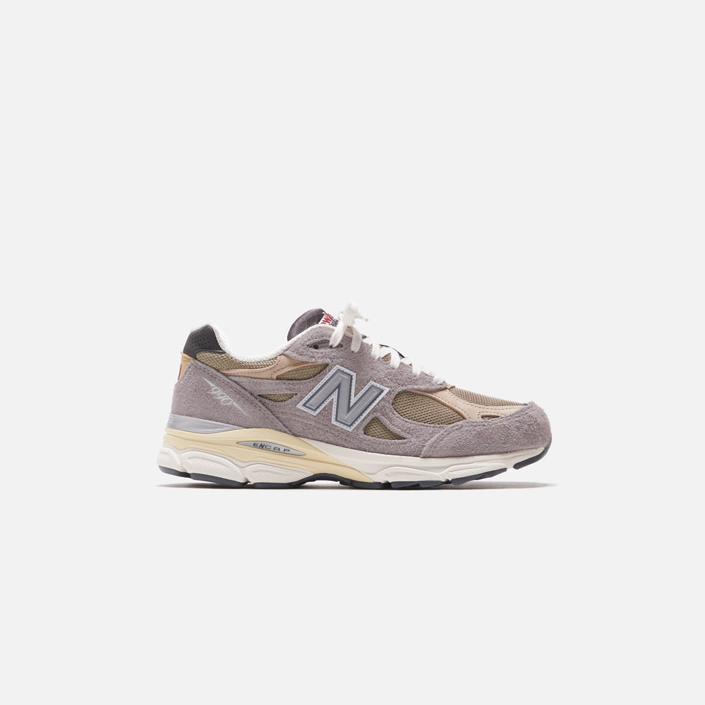 Оригінальна Made By Teddy 990tg3 Grey New balance – боковий вид