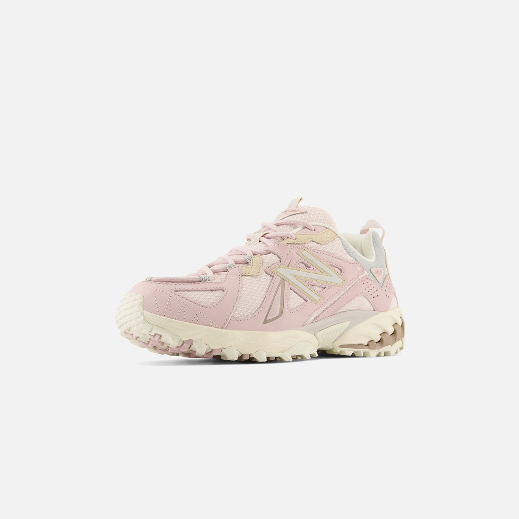 610 Stone Pink New balance оригінал – Купити в Україні – вид ззаду