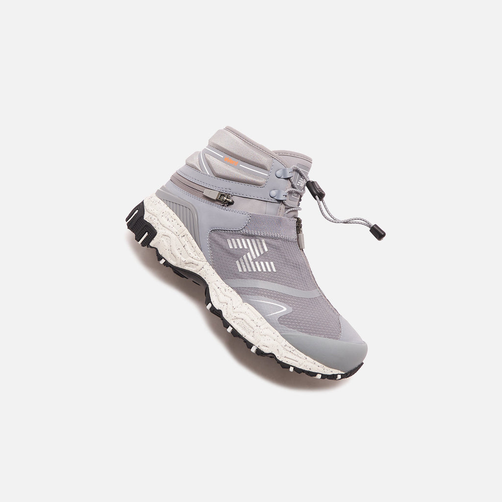 Niobium 2020 Steel Grey New balance оригінал – Купити в Україні – вид ззаду