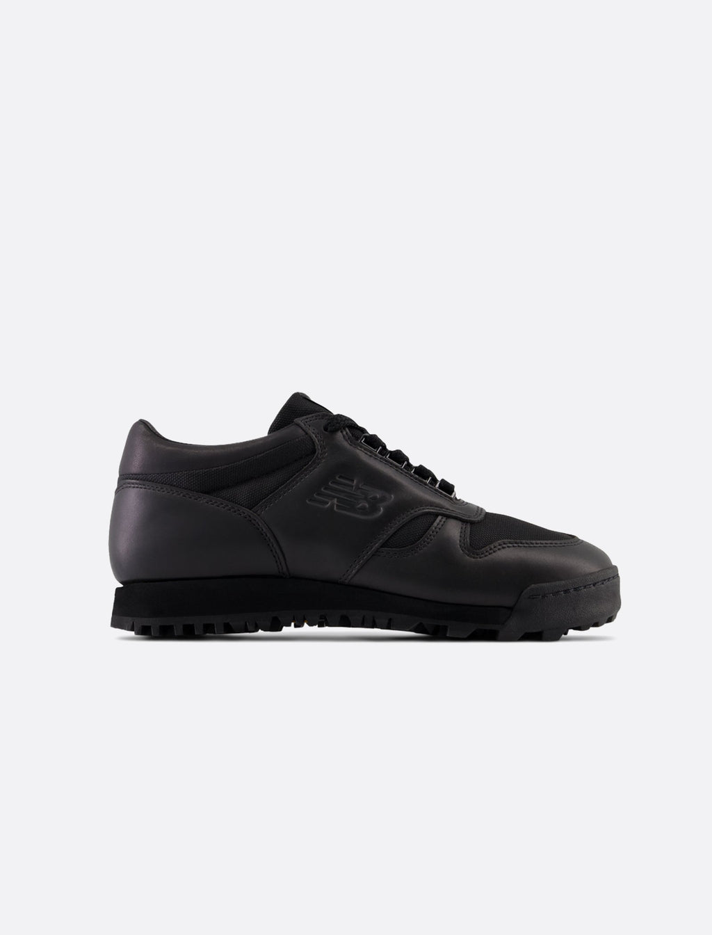 Rainier Low Triple Black New balance – Гарантія оригінальності – боковий вид