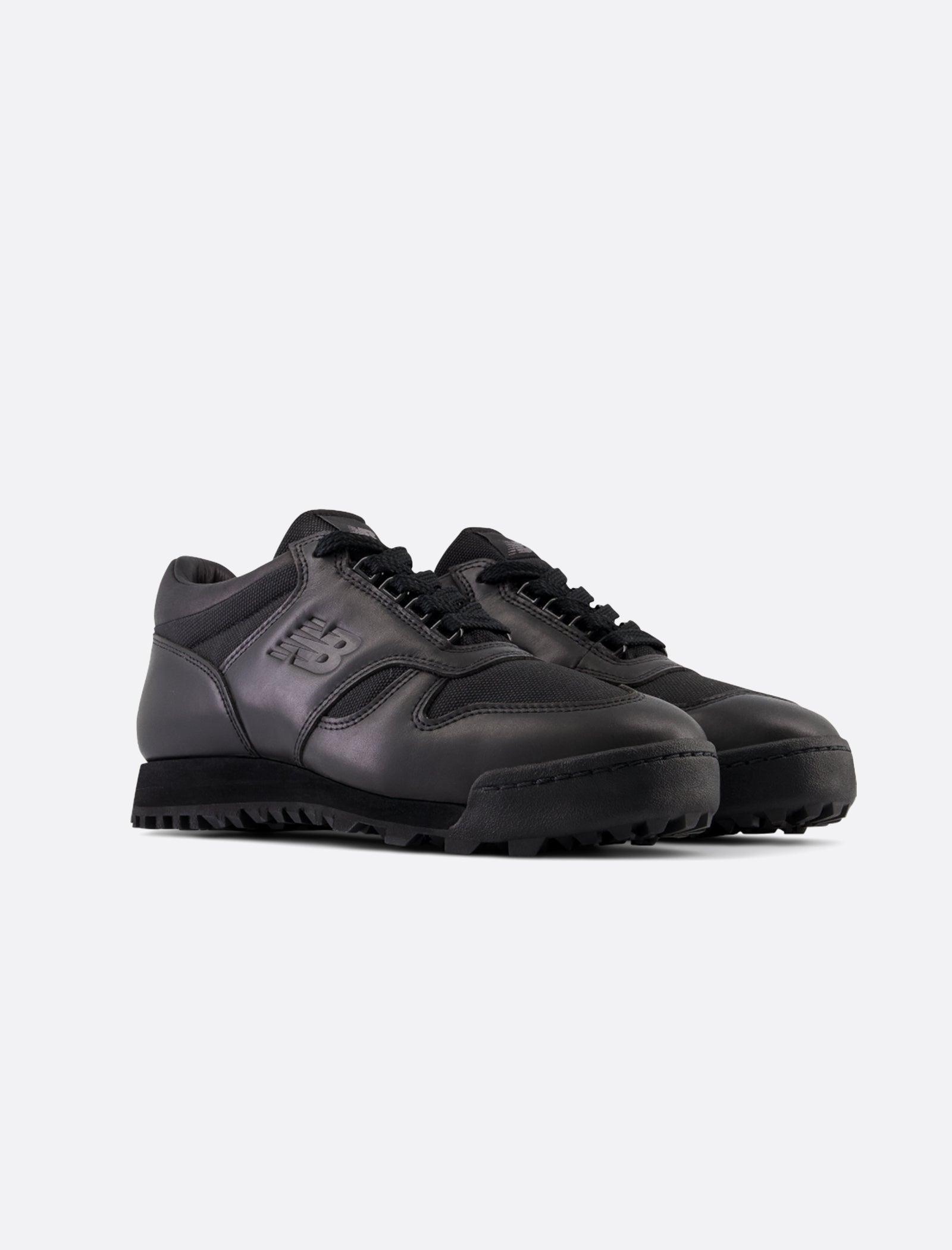 Rainier Low Triple Black New balance – Гарантія оригінальності – вид ззаду