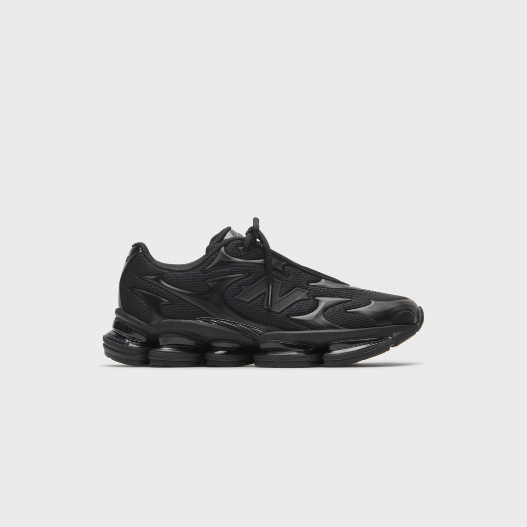 Оригінальна Abzorb 2000 Black Metallic New balance – боковий вид