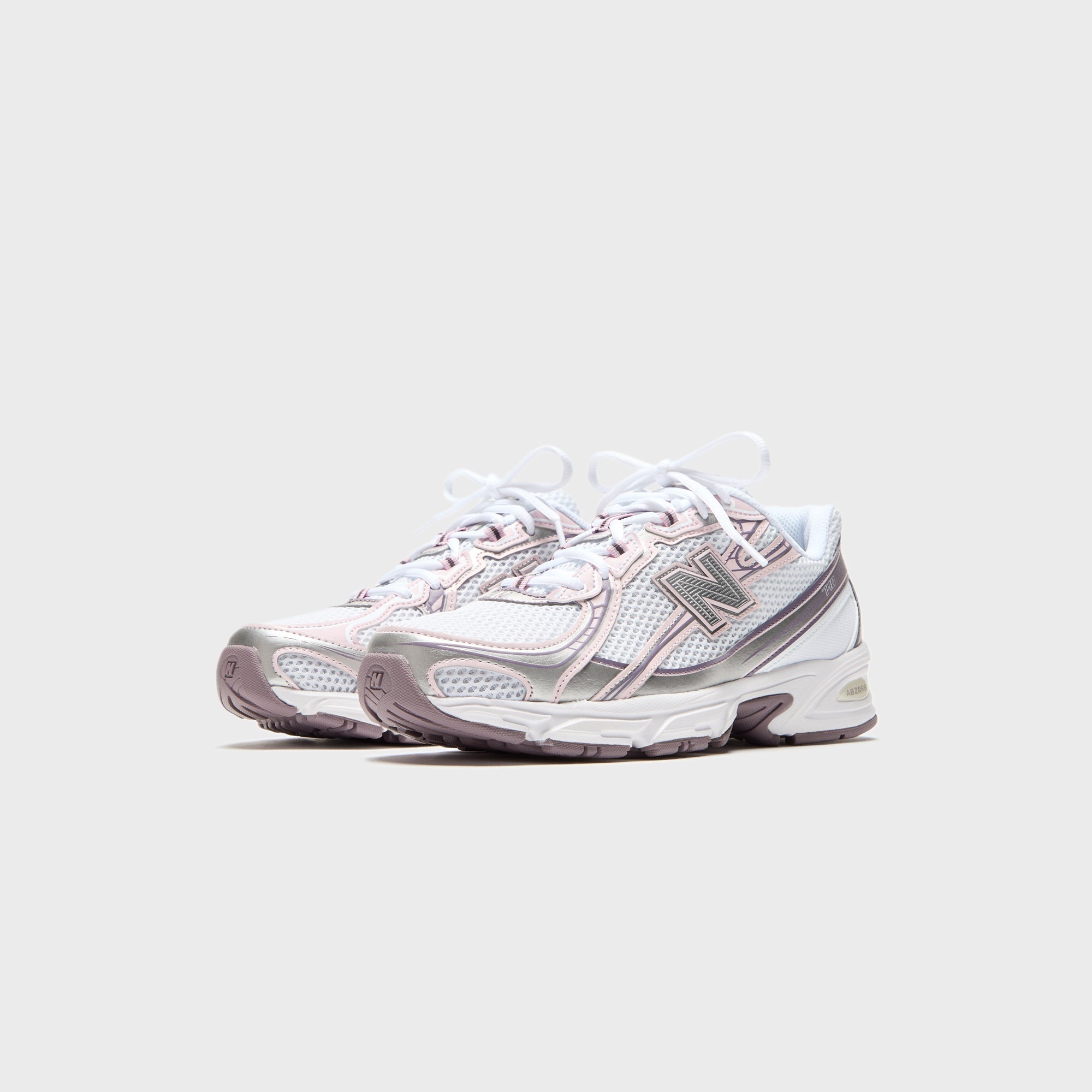 740 Rose Sugar New balance оригінал – Купити в Україні – вид ззаду - NEW BALANCE