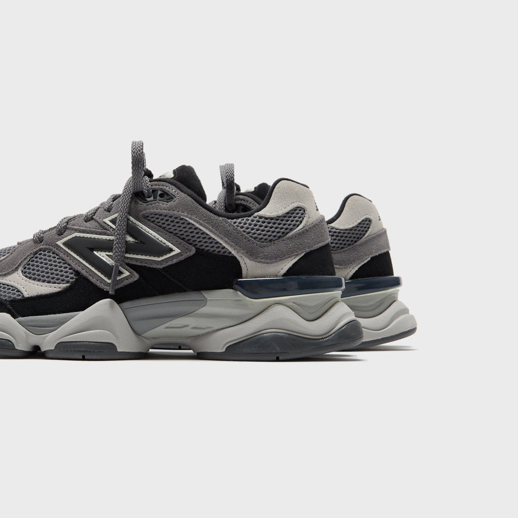 Оригінальна 9060 Black New balance – детальний вид